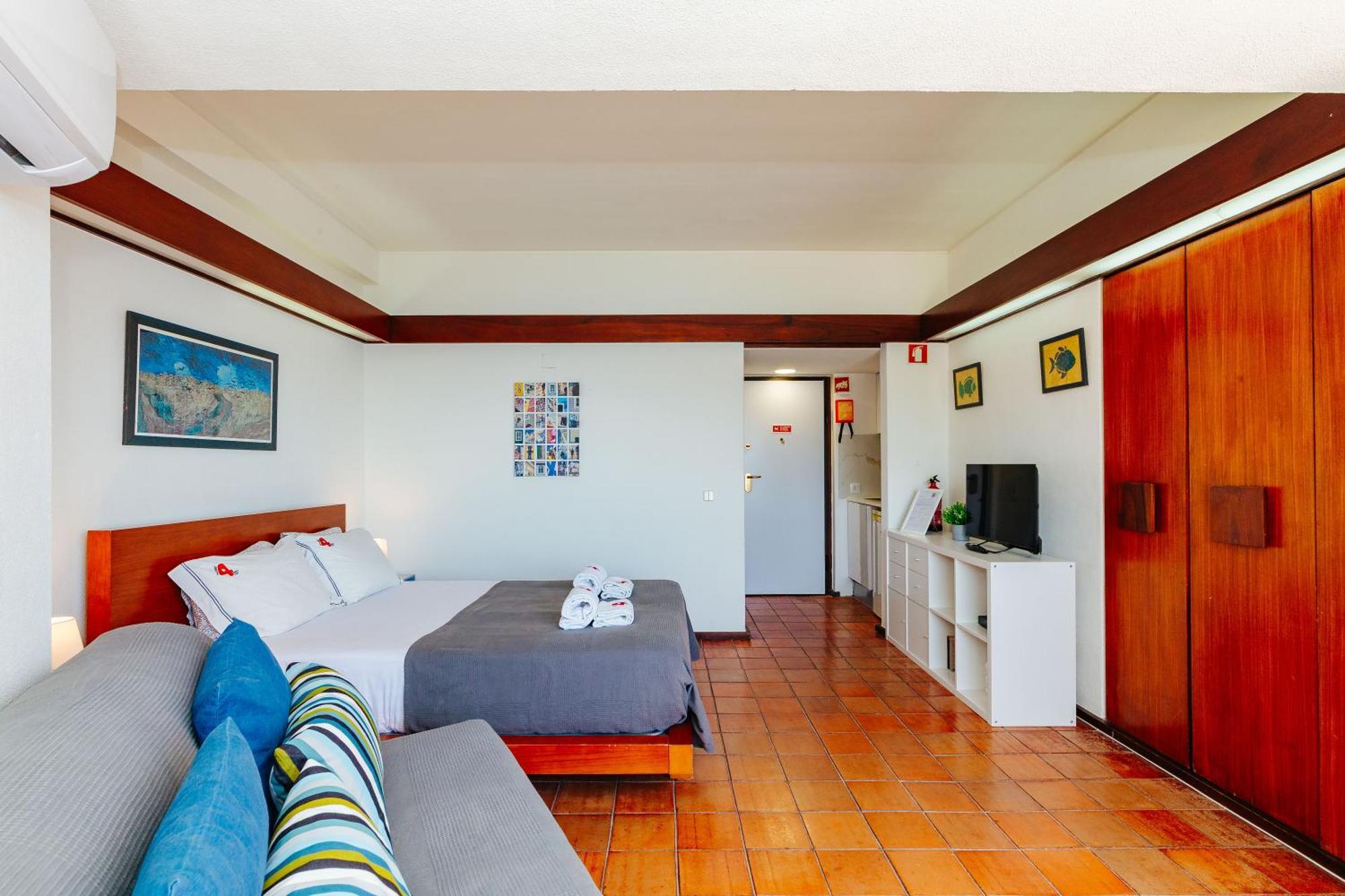 Rent4Rest - Sesimbra Ocean View Studio Экстерьер фото