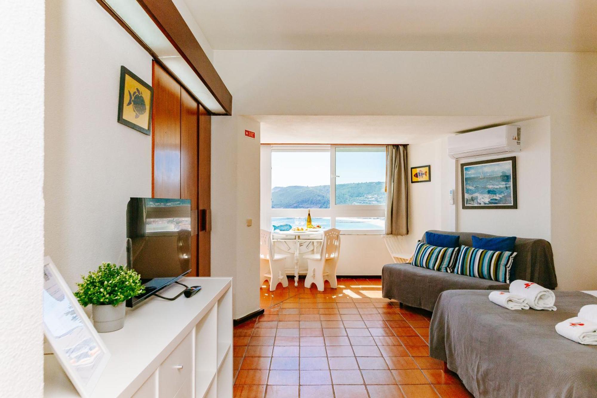 Rent4Rest - Sesimbra Ocean View Studio Экстерьер фото