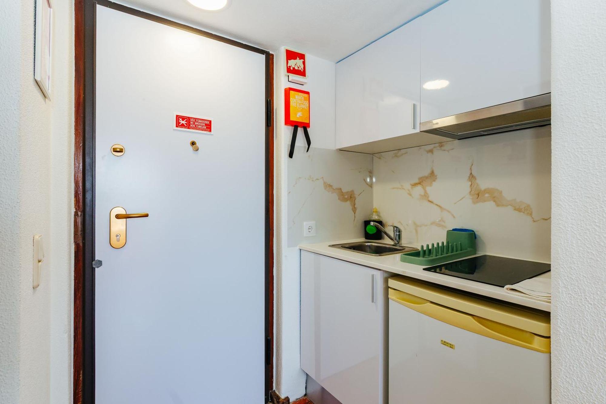 Rent4Rest - Sesimbra Ocean View Studio Экстерьер фото